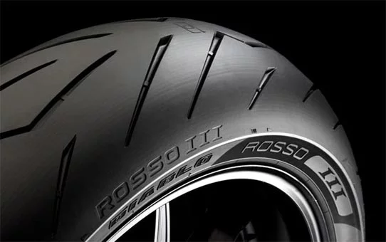 Moto opon PIrelli diablo rosso 3